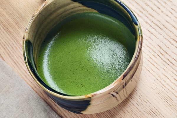 przygotowana herbata matcha w chawanie Oribe
