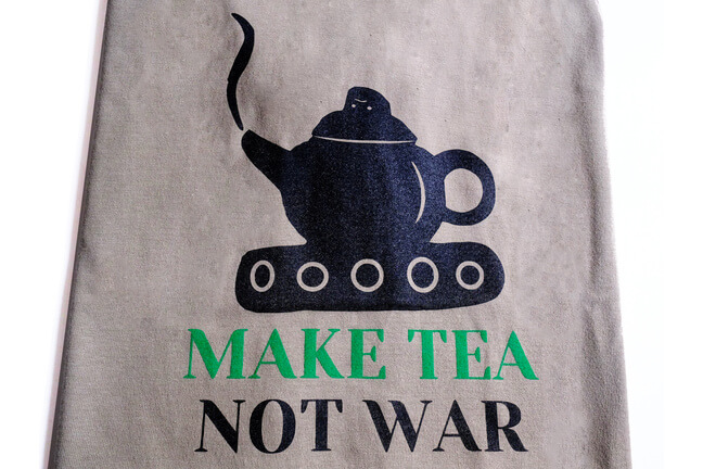 T-shirt Make Tea – khaki unisex roz. M