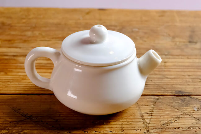 Czajniczek porcelanowy handmade 75 ml – Konrad Pociask