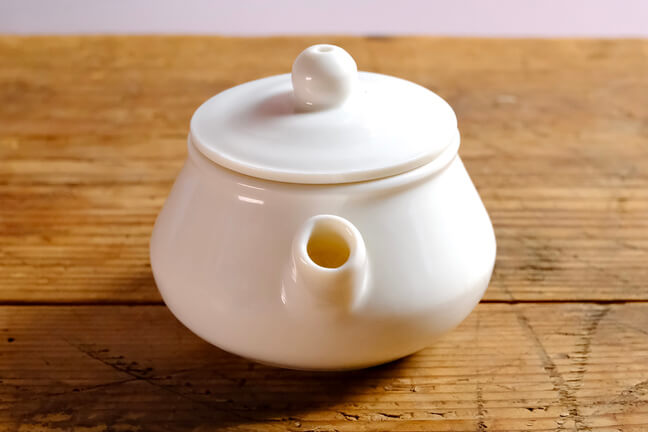 Czajniczek porcelanowy handmade 75 ml – Konrad Pociask